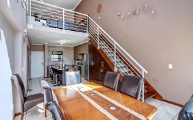Upmarket Ultra Modern Sandton Apartment